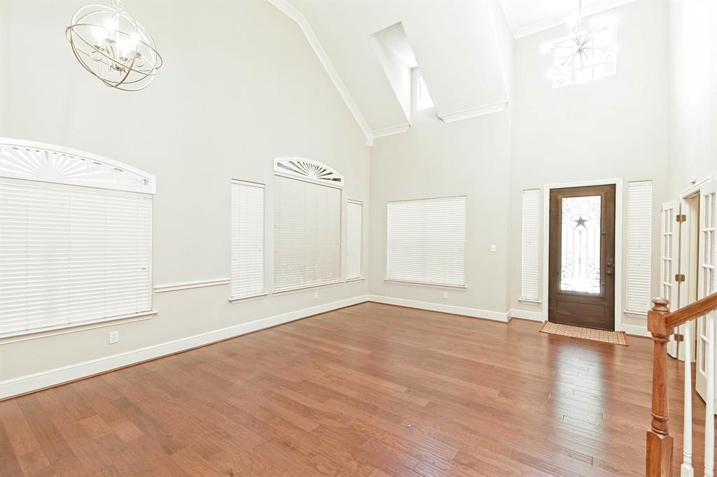 Dallas, Texas 75287, United States, 5 Bedrooms Bedrooms, ,3 BathroomsBathrooms,Residential,Pending,150102