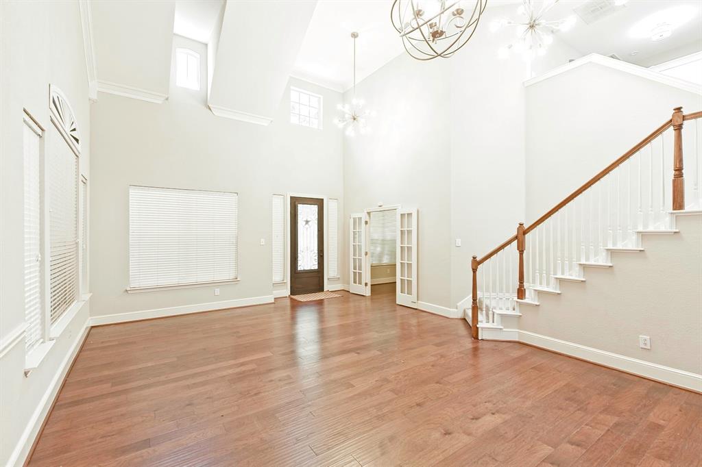 Dallas, Texas 75287, United States, 5 Bedrooms Bedrooms, ,3 BathroomsBathrooms,Residential,Pending,150102