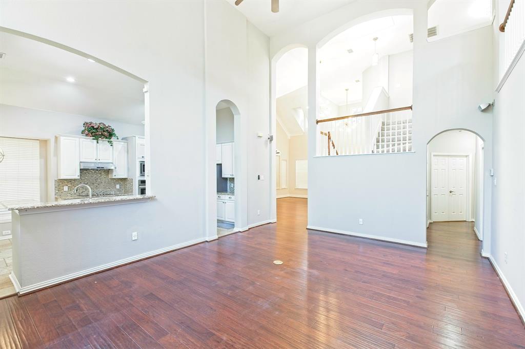 Dallas, Texas 75287, United States, 5 Bedrooms Bedrooms, ,3 BathroomsBathrooms,Residential,Pending,150102