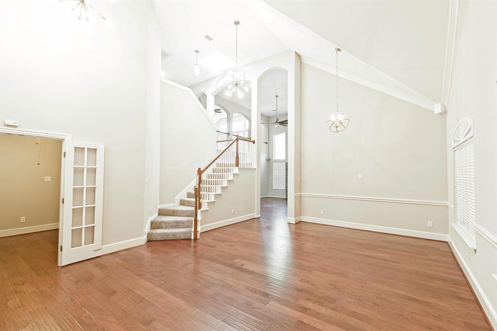 Dallas, Texas 75287, United States, 5 Bedrooms Bedrooms, ,3 BathroomsBathrooms,Residential,Pending,150102