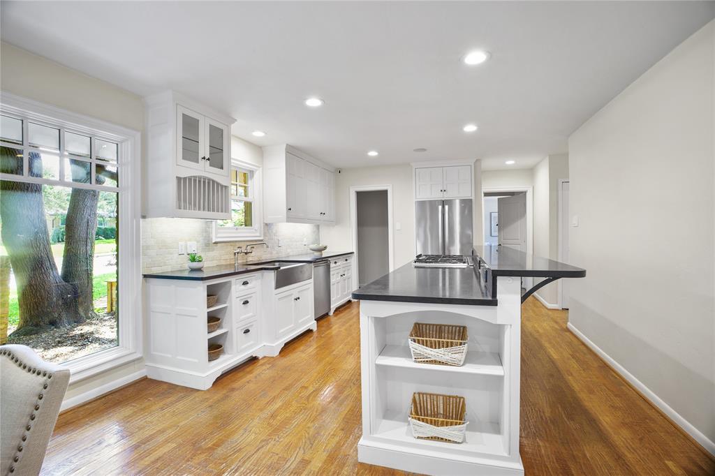 Country Club Estates - Residential