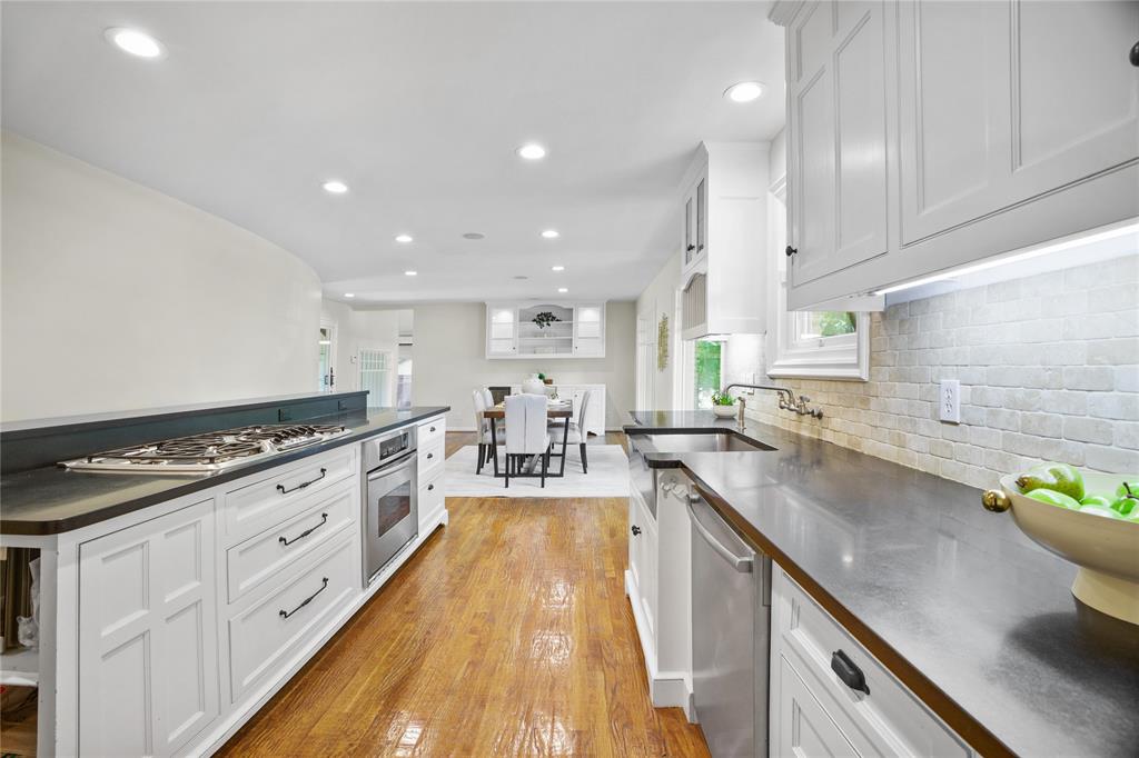 Country Club Estates - Residential