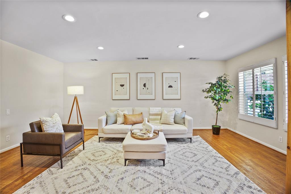 Country Club Estates - Residential