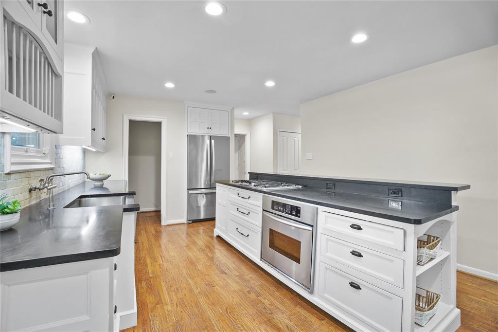 Country Club Estates - Residential