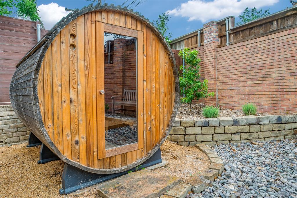 Country Club Estates - Residential