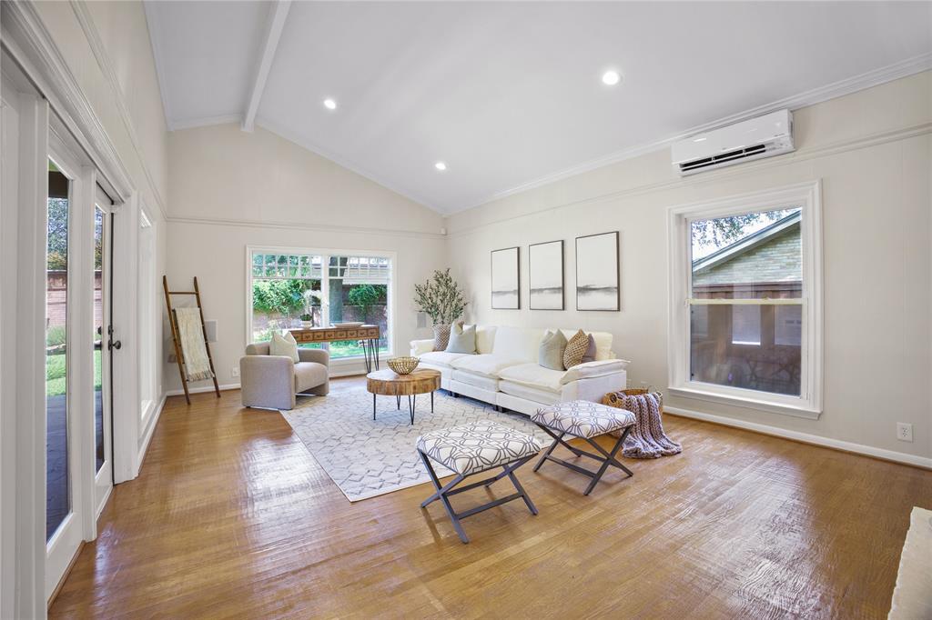 Country Club Estates - Residential