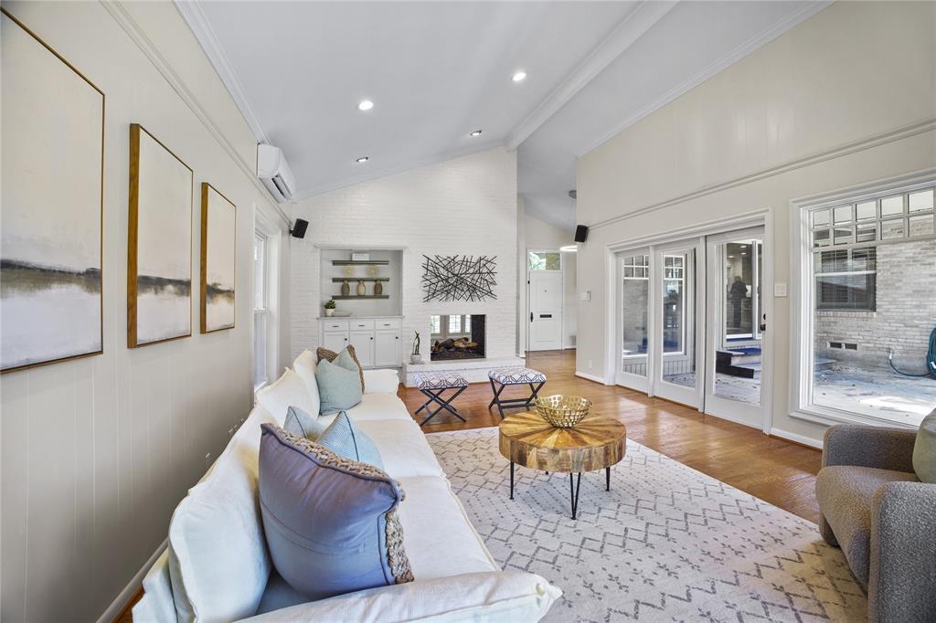 Country Club Estates - Residential