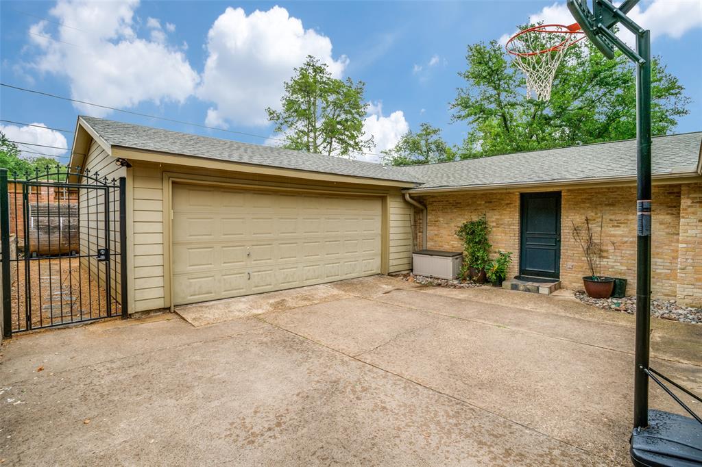 Country Club Estates - Residential