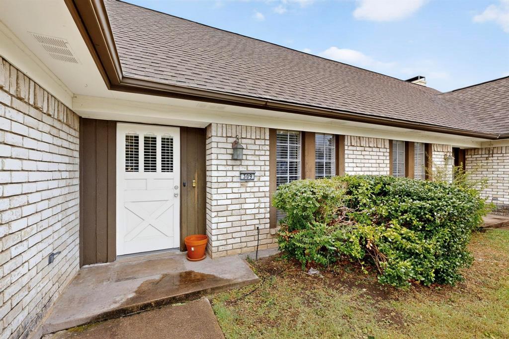 309 N Saint Johns Drive
