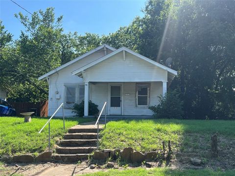 512 N Lee Avenue Sherman TX 75090