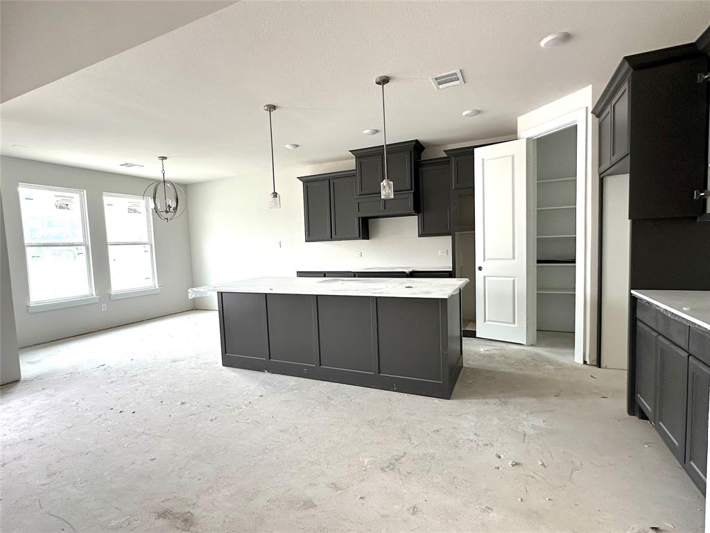 1909 Comanche Drive