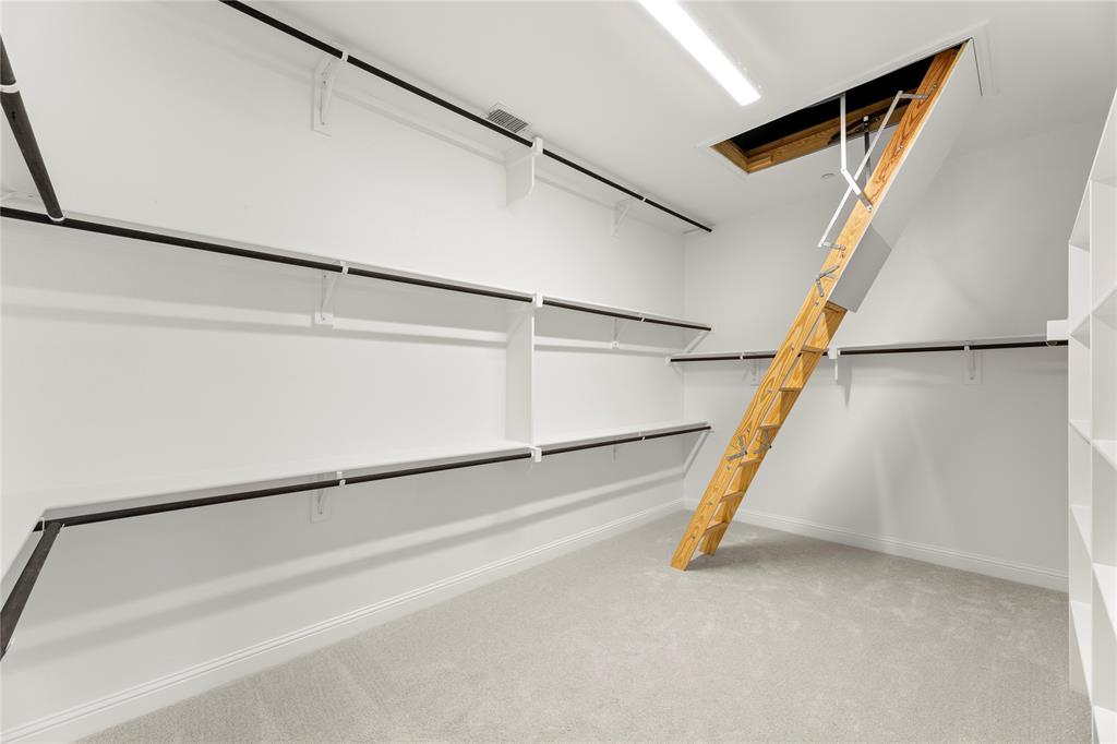 Las Brisas at Stoney Creek - Residential