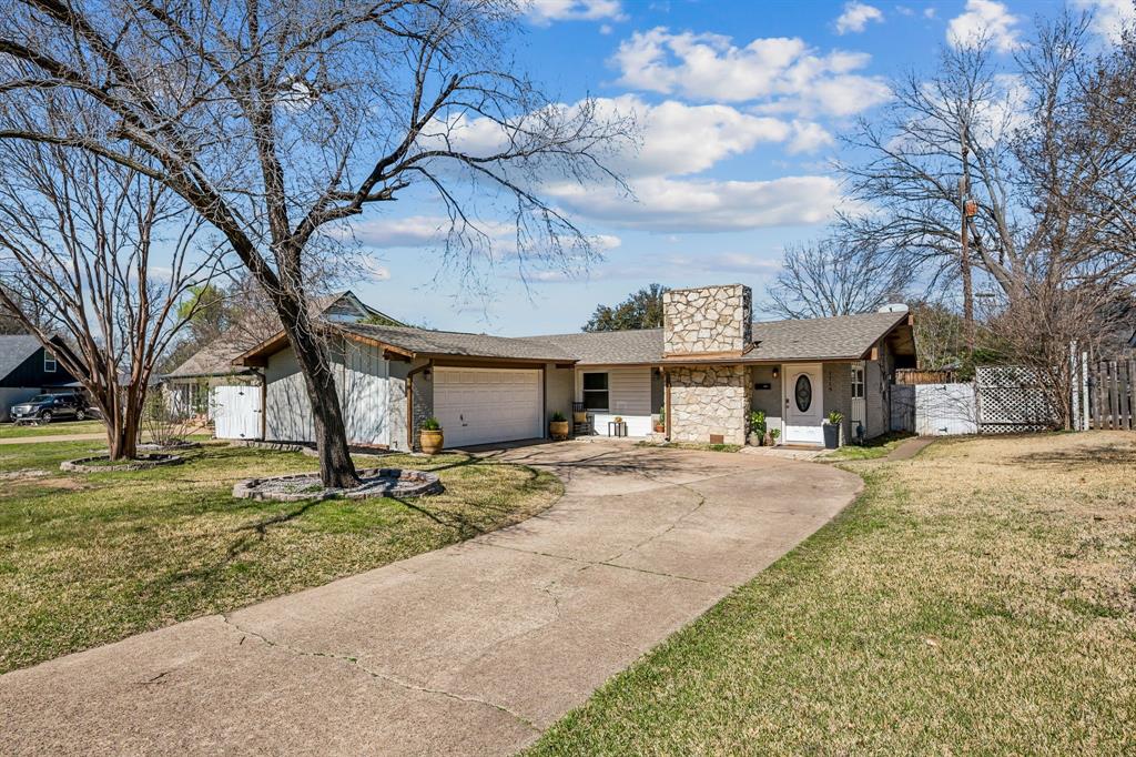 1115 Edwards Court N