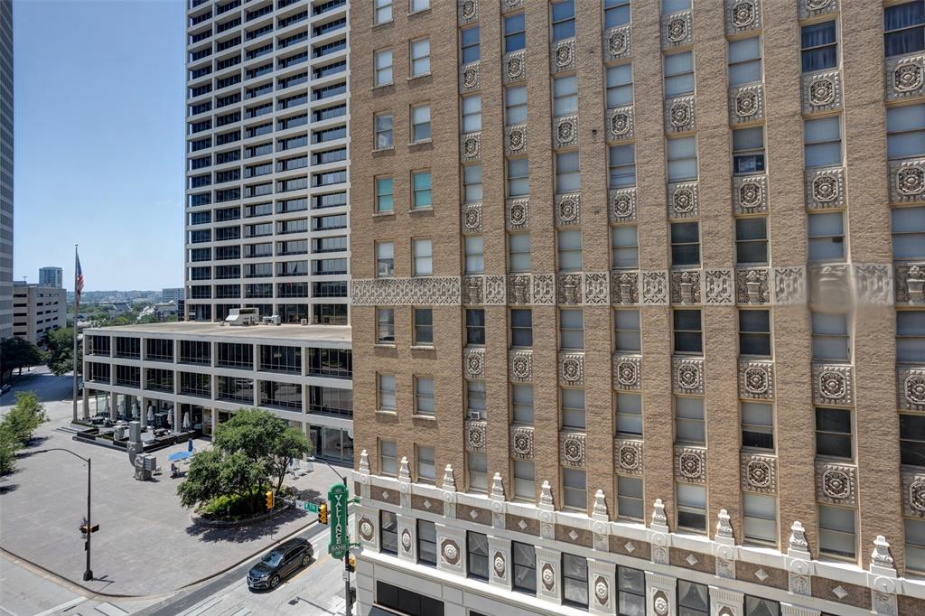 Neil P at Burnett Park Condo - Residential