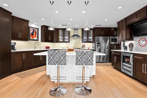 411 W 7th 607 Fort Worth TX 76102