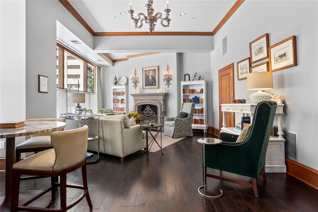 Neil P at Burnett Park Condo - Residential