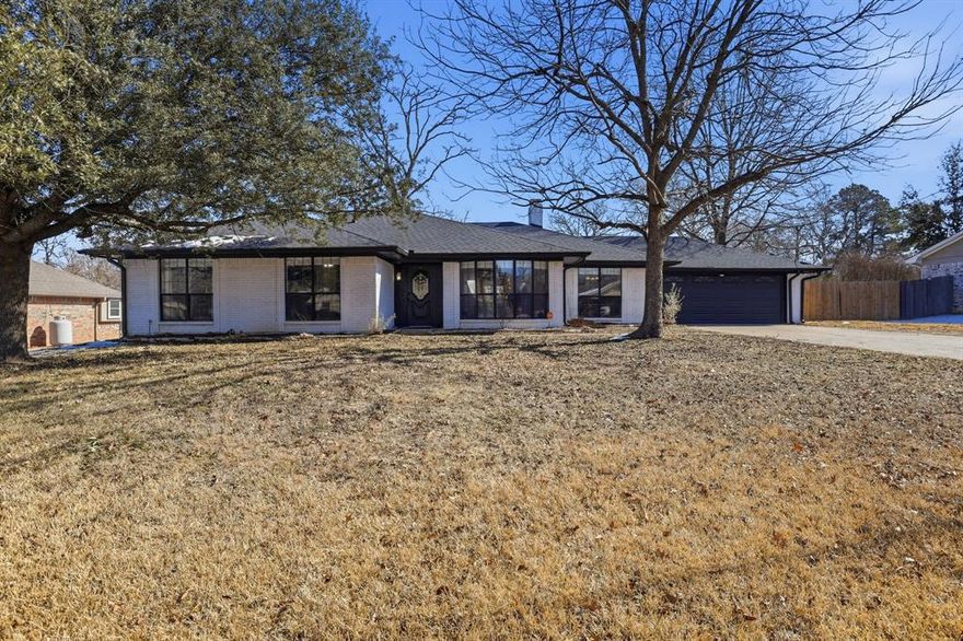 Welcome to 1050 Post Oak Ln in Reno, TX!
This inviting 3-bedroom, 2-bath home offers a comfortable layout with plenty of space to live and entertain. Inside, you’ll find bright living areas, a functional kitchen, and a versatile sunroom that adds extra living space year-round.
Step outside to a large backyard, perfect for relaxing, pets, or gatherings, plus a covered patio ideal for outdoor enjoyment. A 2-car garage and workshop with electricity provide extra storage and flexibility.
Located in a quiet neighborhood with easy access to town, this home offers space, comfort, and everyday convenience. Move-in ready and a must-see!