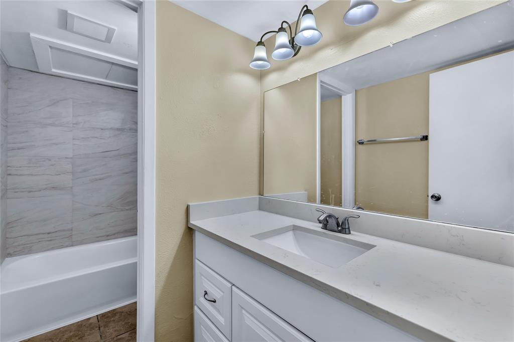 Oakbrook On The Lake - Residential