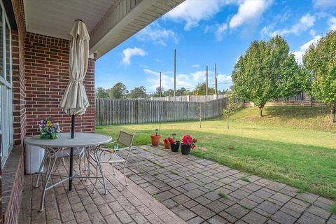 A home in Lindale