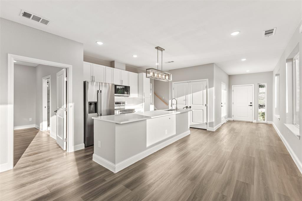 825 Premier Parkway