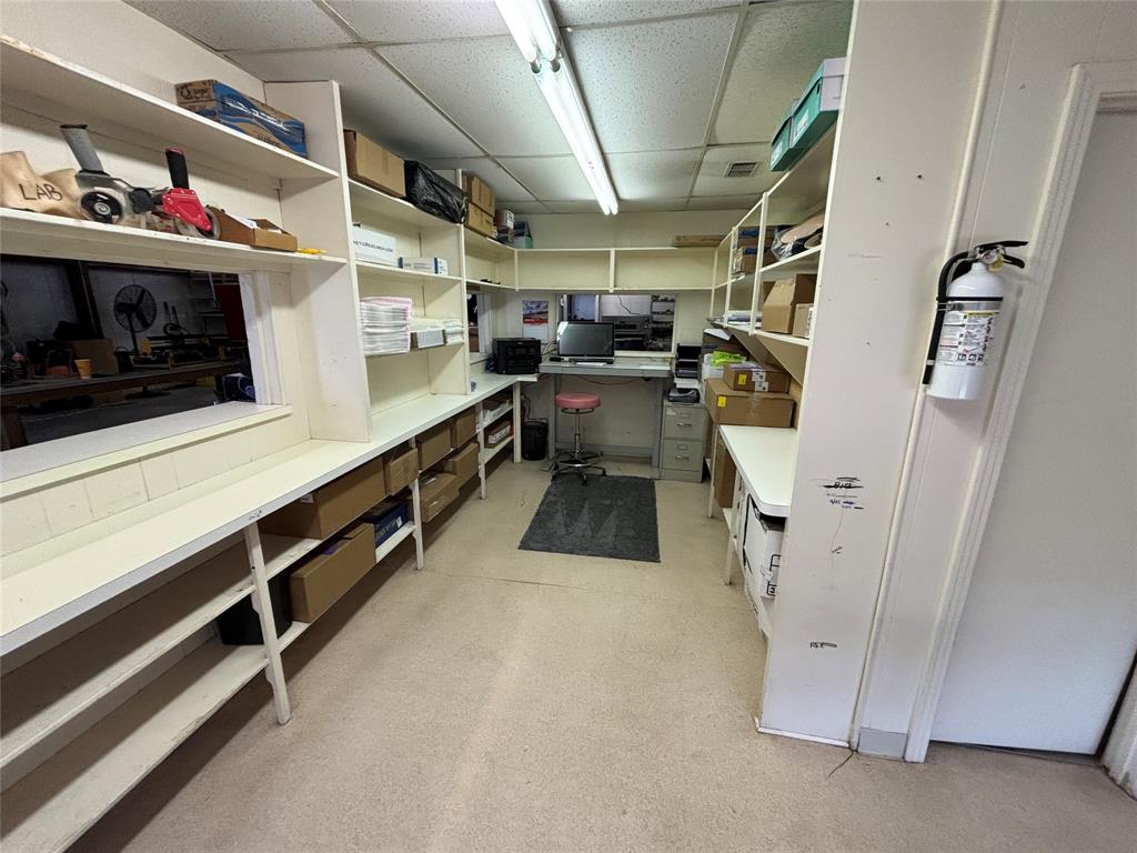 CANDY PARK - Commercial Lease