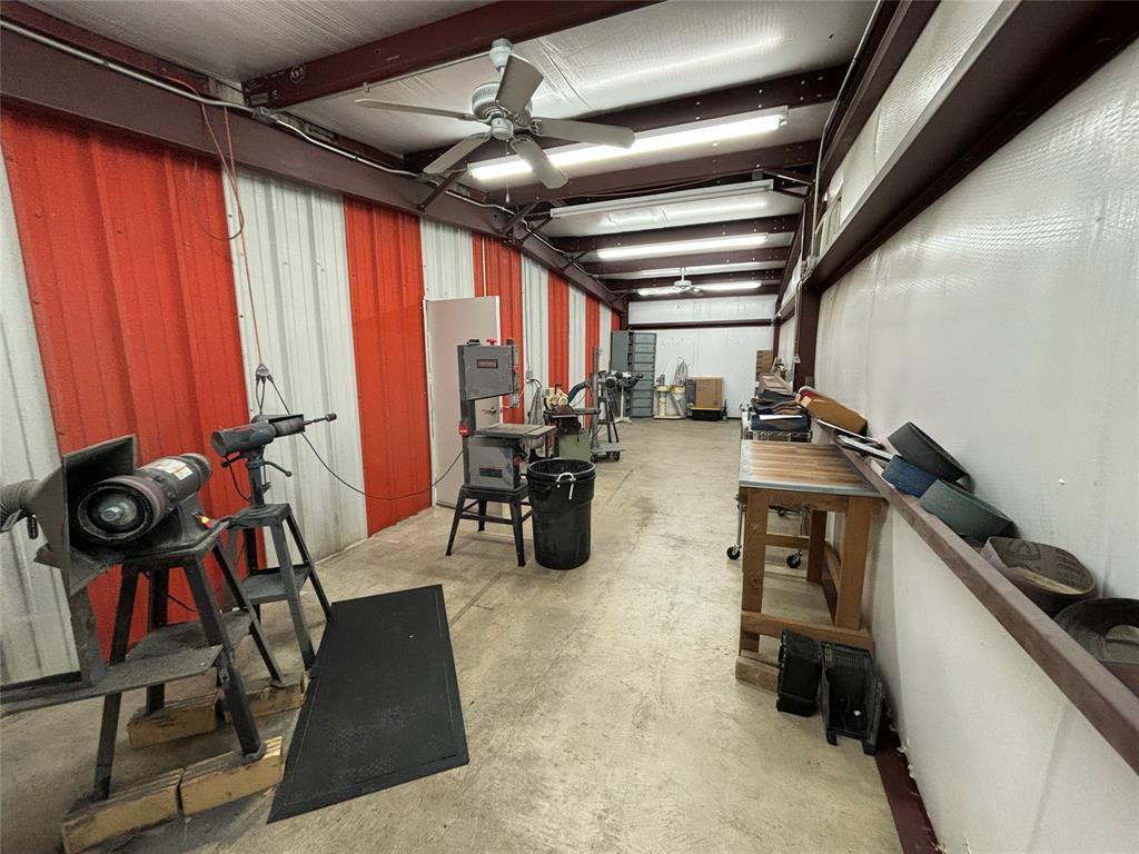 CANDY PARK - Commercial Lease