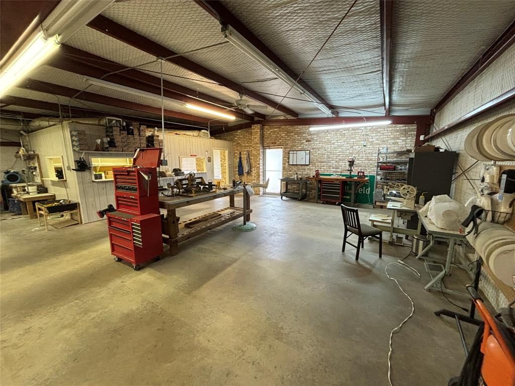 CANDY PARK - Commercial Lease