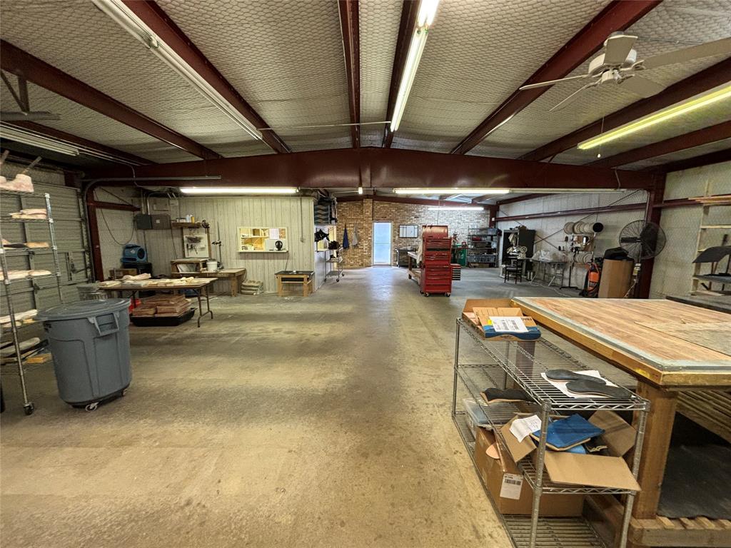 CANDY PARK - Commercial Lease