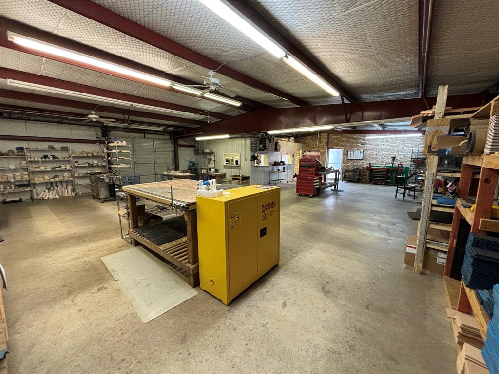 CANDY PARK - Commercial Lease