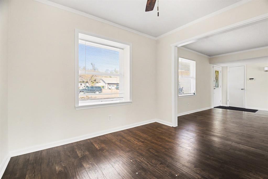 918 Sleepy Hollow Drive