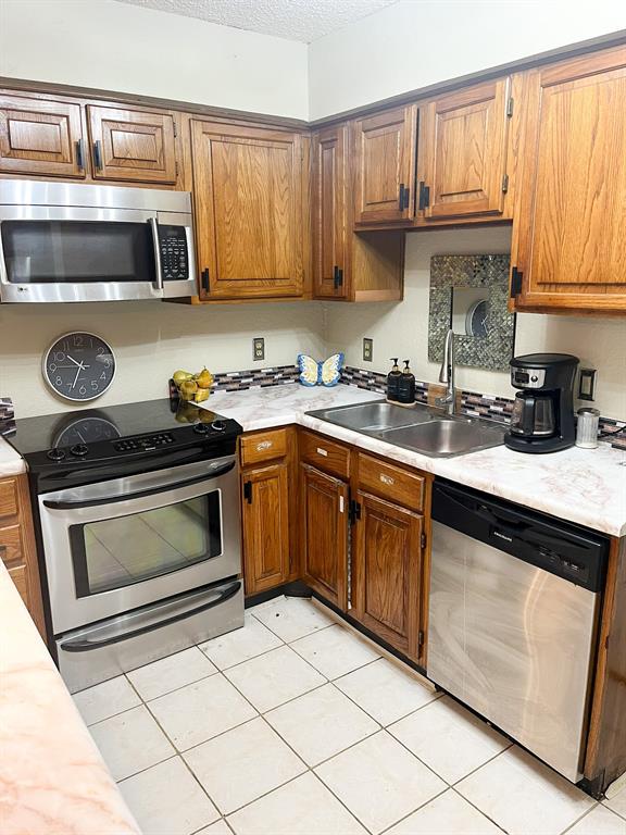 Emily Lane Condo - Residential