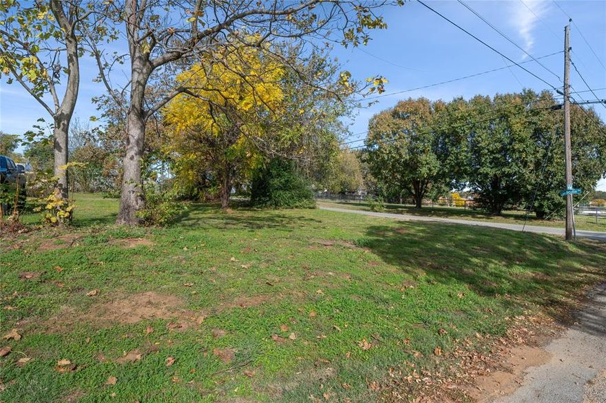 Calling all investors, calling home owners that want to take a hand in building their home! This oversized corner lot is what you have been waiting on. Get with your favorite builder and custom build your home.