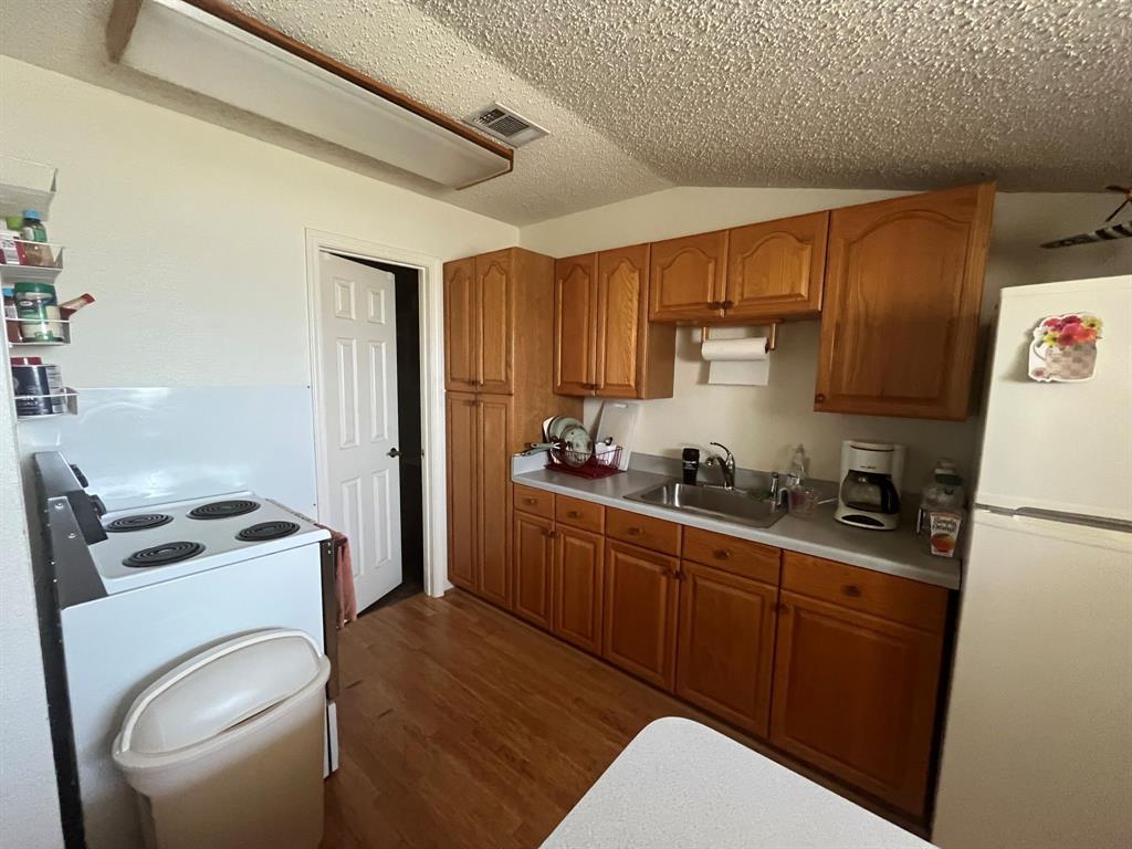 AERO COUNTRY ESTATES - Commercial Sale