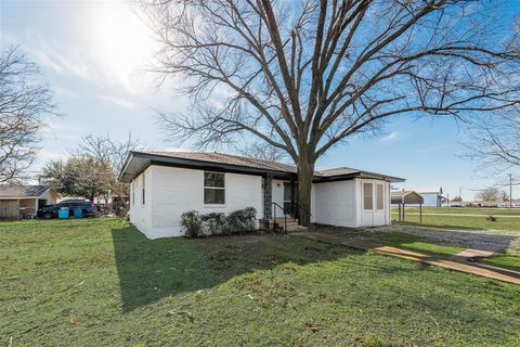 101 E Marshall Street Palmer TX 75152