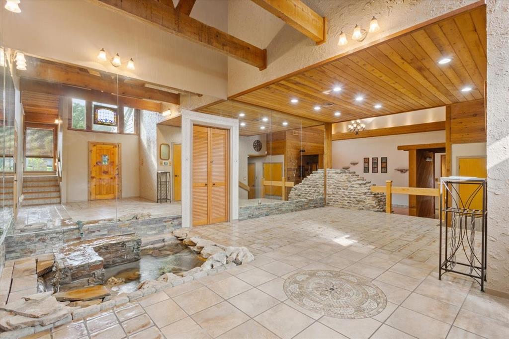 3724 Greenleaf Drive