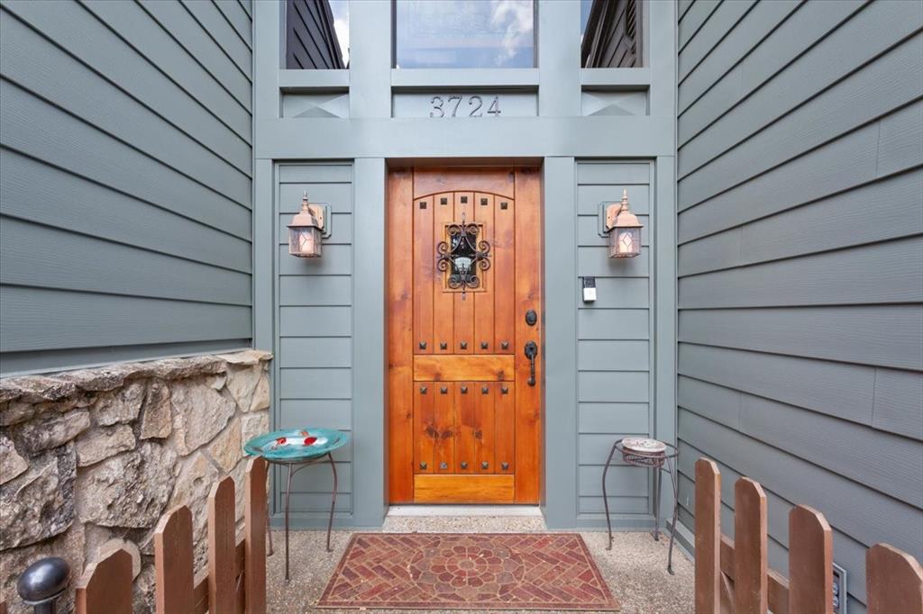 3724 Greenleaf Drive