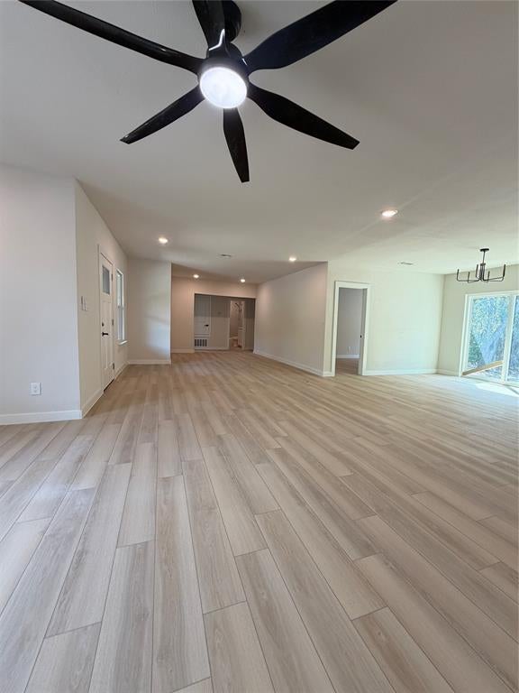 606 W Clarendon Drive