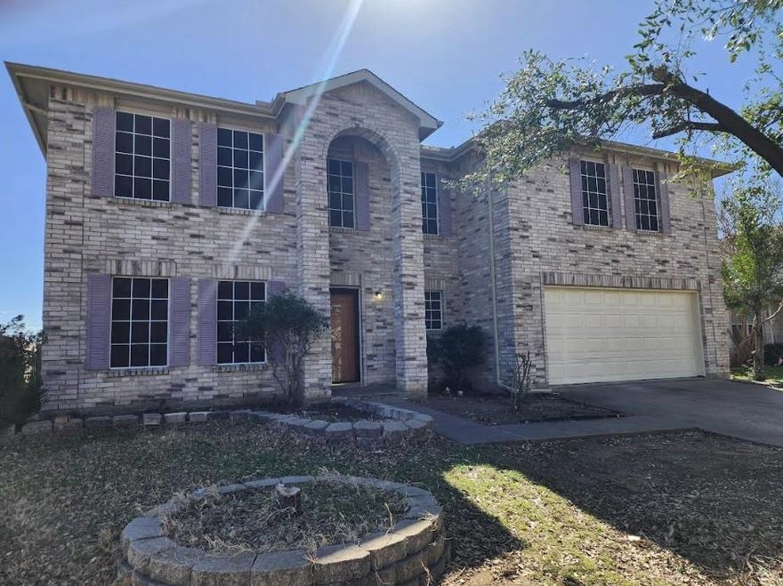 Beautiful spacious home located near all amenities in Grand Prairie. New flooring throughout the home and a brand new roof on January 19th.