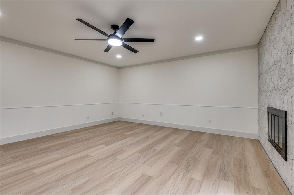 White Rock Village 02 - Residential