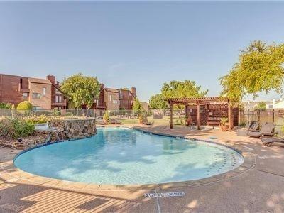 Oak Creek Condo - Residential