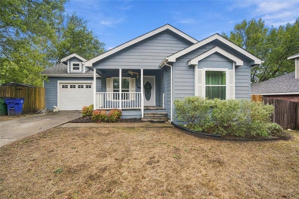 301 PASLEY ST, WAXAHACHIE, TX 75165 - Image d44b8042fac74ec4e1fe8ed7dade5a38/2592523146