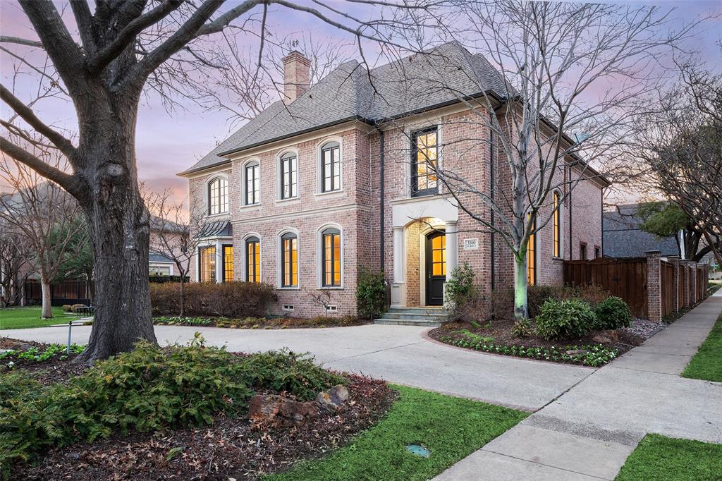 CARUTH HILLS - Residential