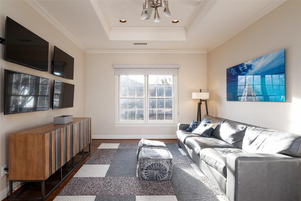 CARUTH HILLS - Residential