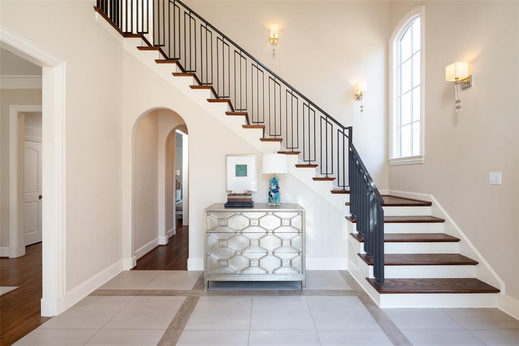 CARUTH HILLS - Residential