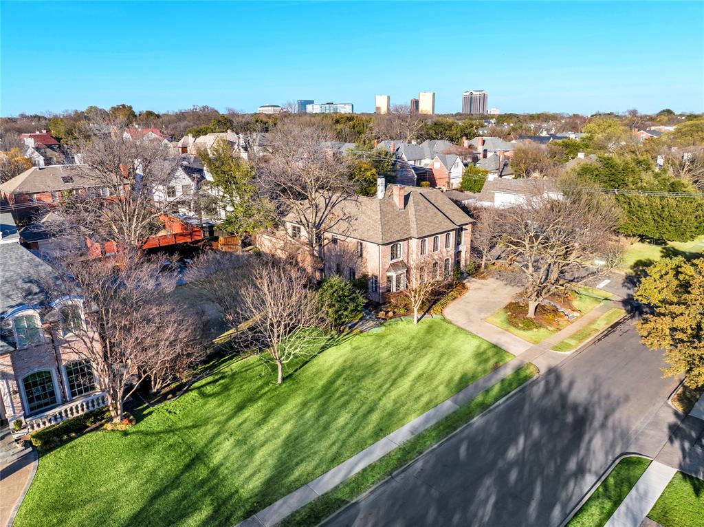 CARUTH HILLS - Residential