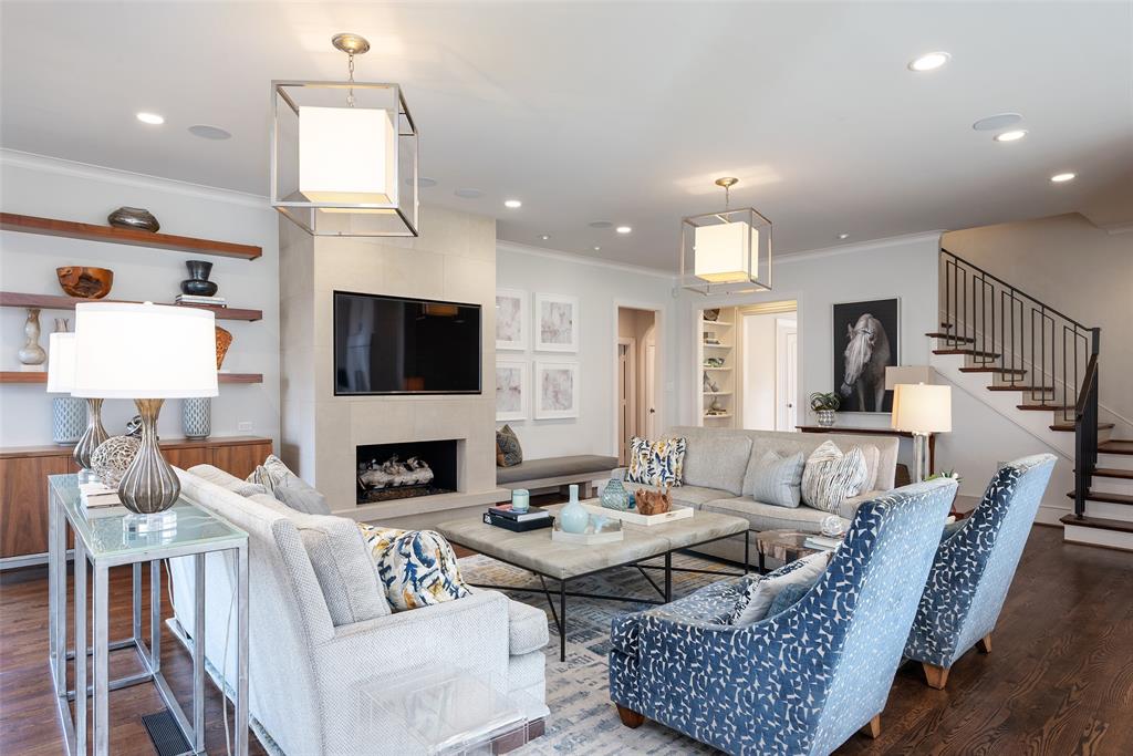 CARUTH HILLS - Residential