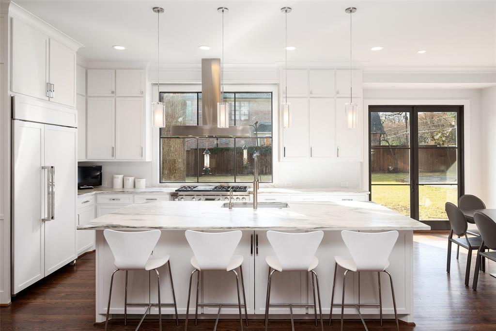 CARUTH HILLS - Residential