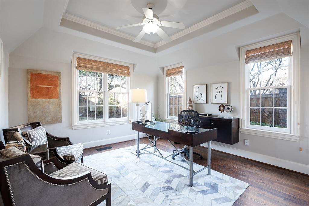 CARUTH HILLS - Residential