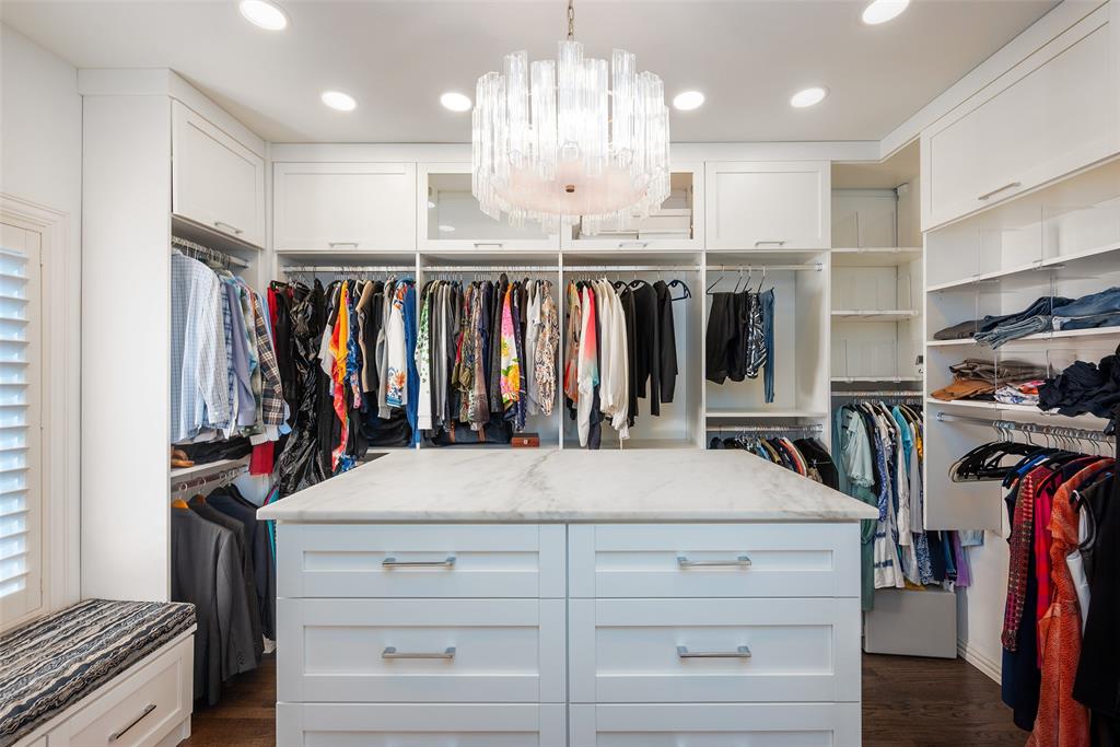 CARUTH HILLS - Residential