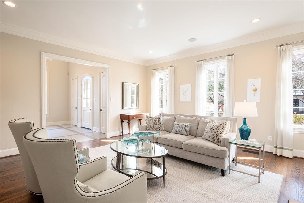 CARUTH HILLS - Residential